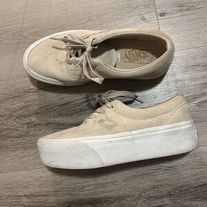 Vans platform shoe